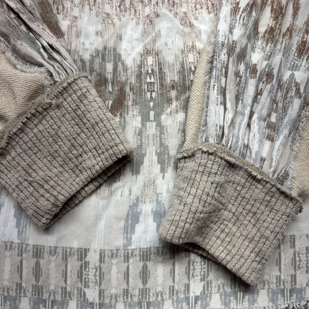 BKE Thermal Style Distressed Top With patch work Sleeves Sm‎